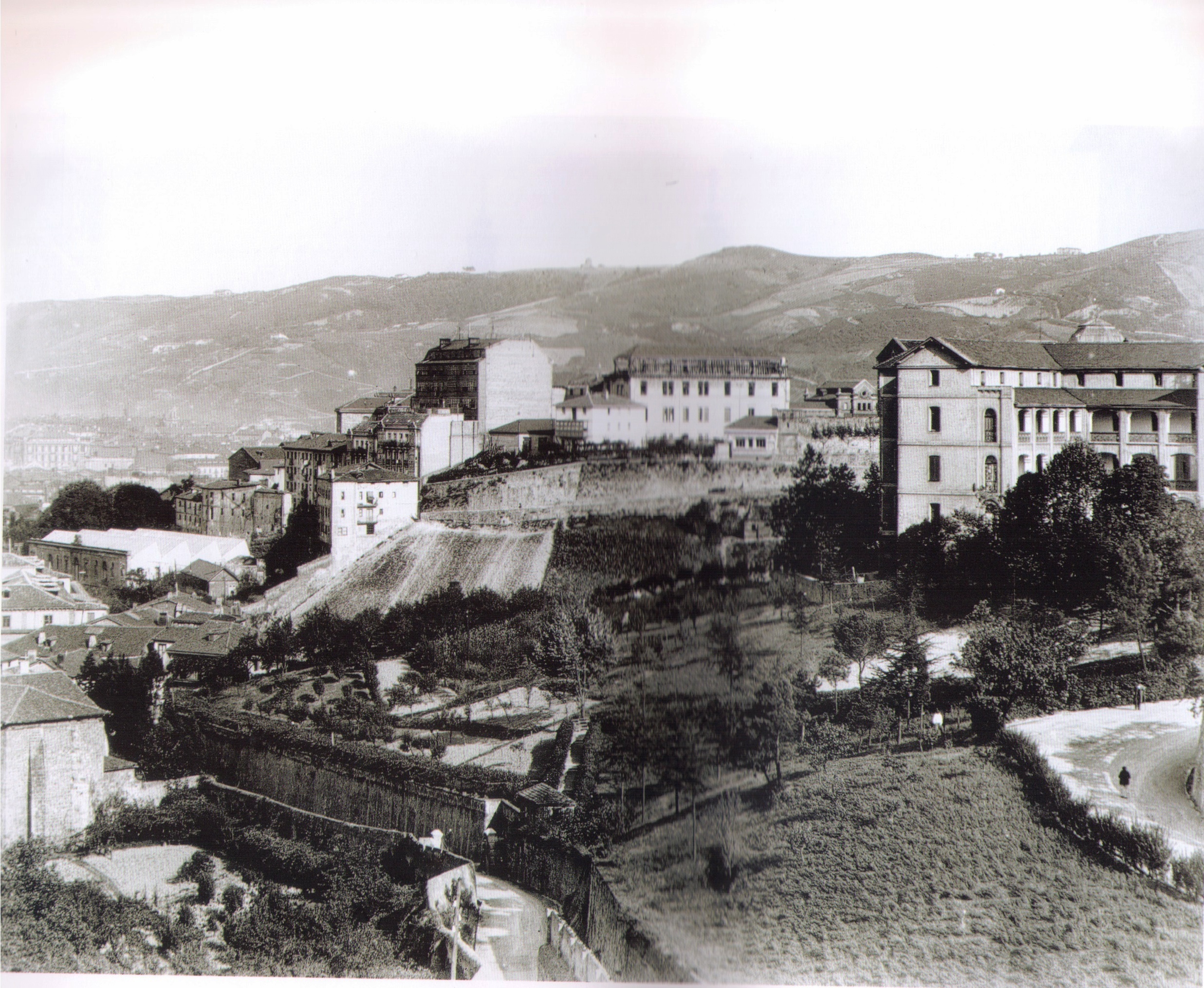 Antiguos asilo y jardines de las Hermanitas de los Pobres