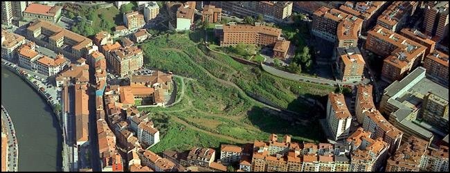 Camino del Bosque-Antigua zona verde (actual Calle Republica de Begoña)