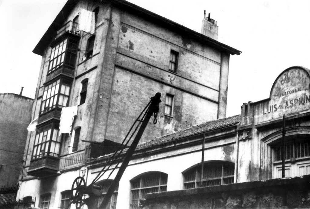 Casa Grua -Cartonajes Luis Aspiunza