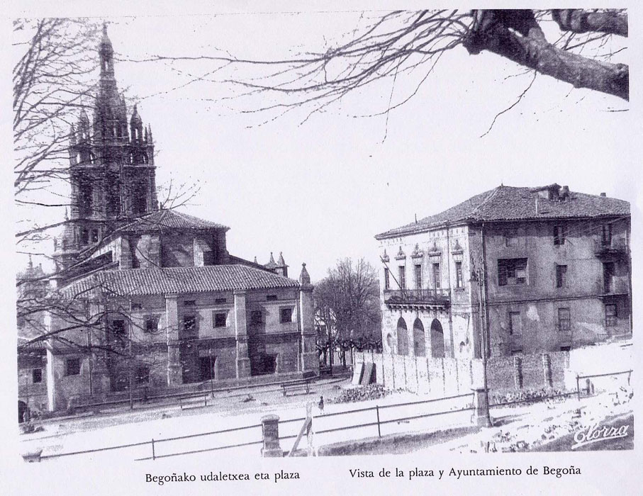 Desde el mirador de la plaza se ve el vallado