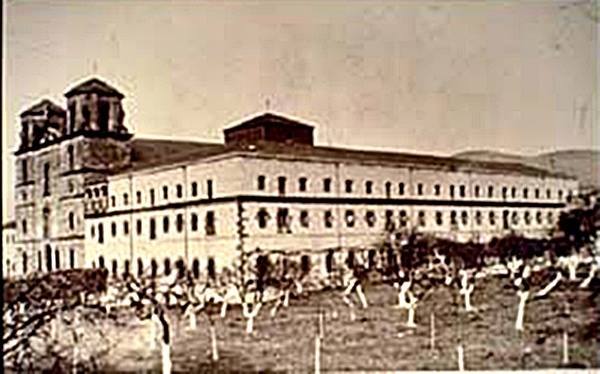 Iglesia del Karmelo-Costado que actualmente da a la Calle Caserio Landaburu