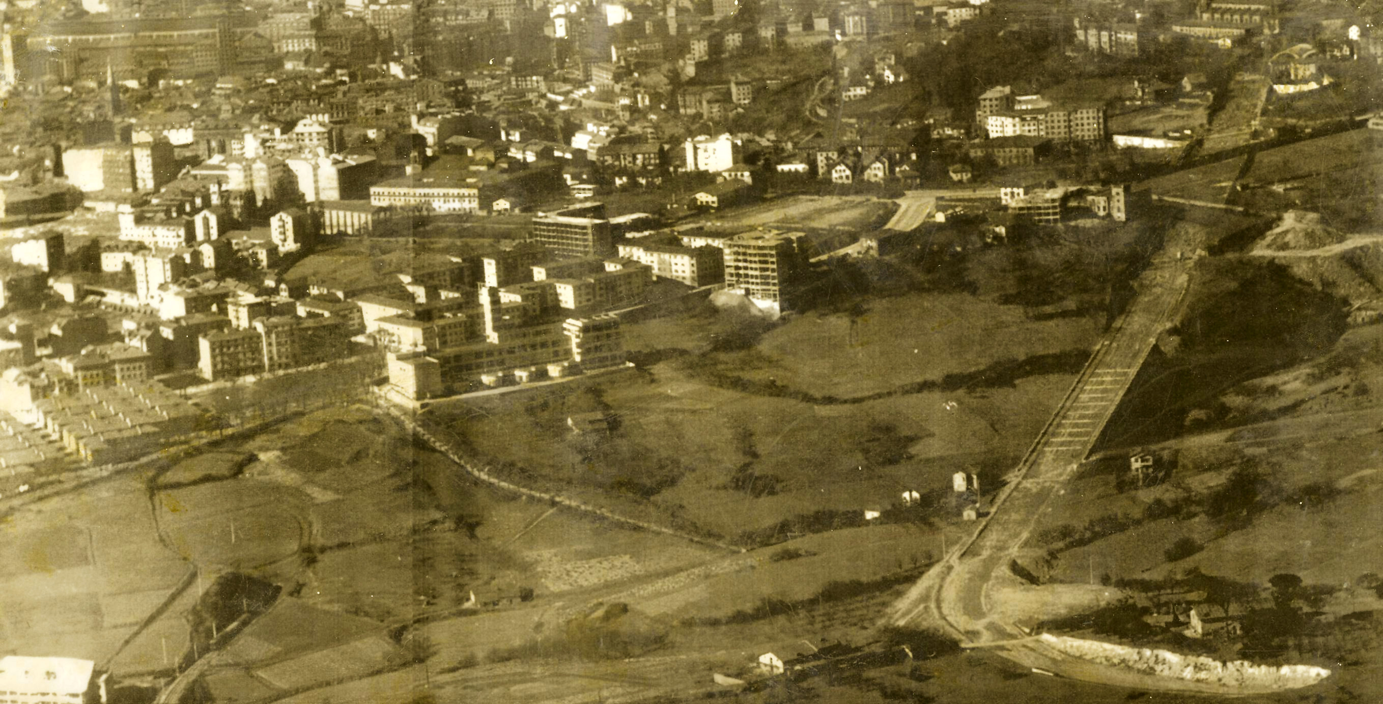 CARRETERA ENTRE SANTUTXU Y TXURDINAGA 1956