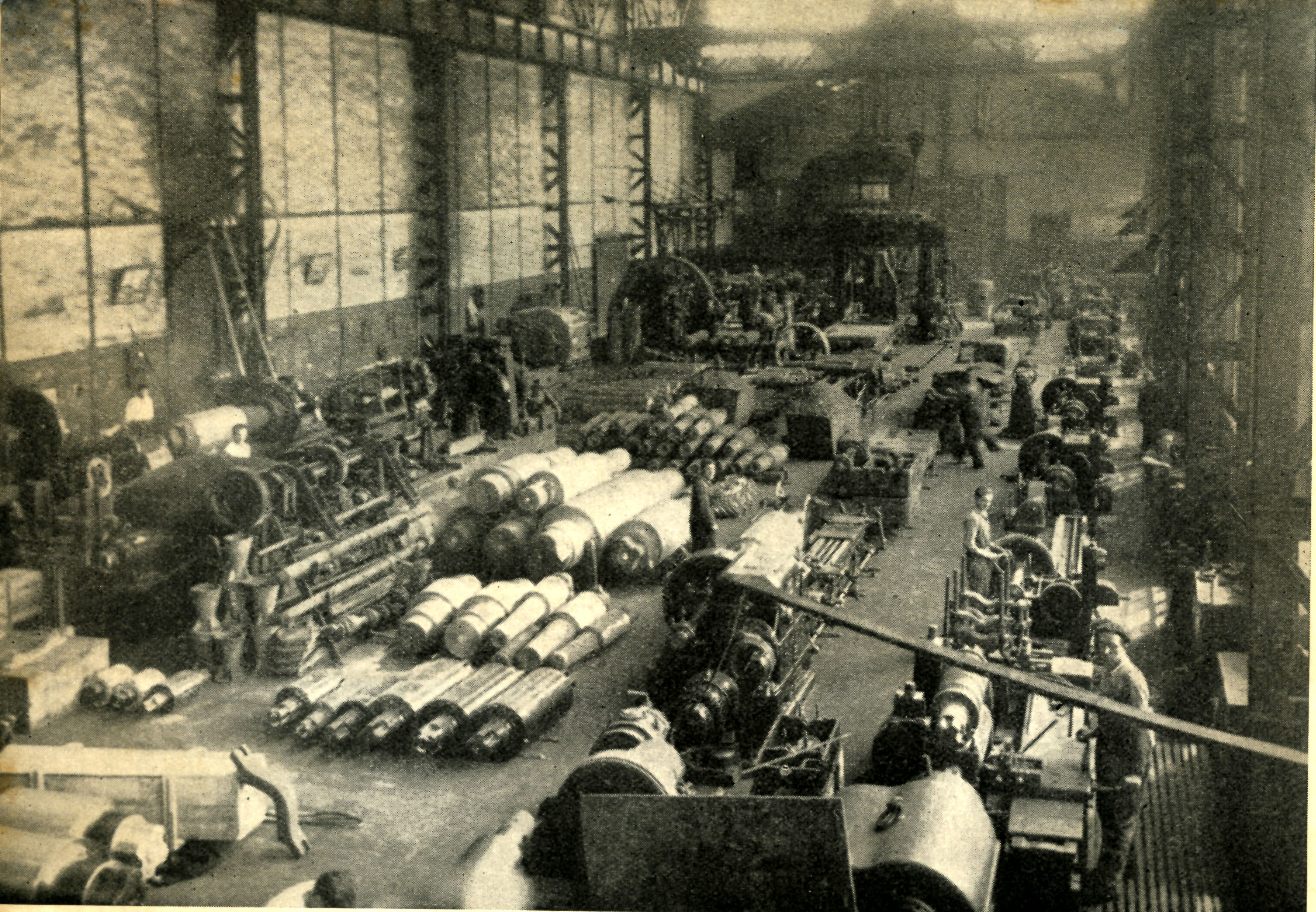 INTERIOR FABRICA SANTA ANA HACIA 1940