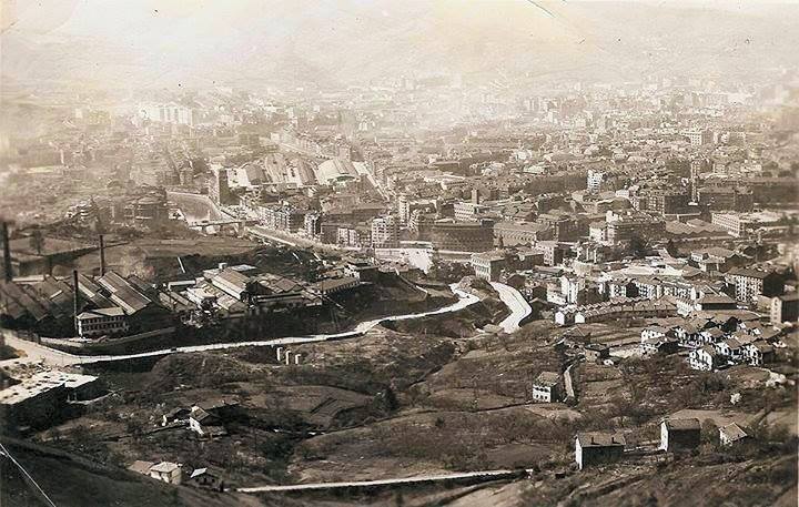 Jesus Angel Elola nos envía esta panorámica de Bilbao en la década de 1940.