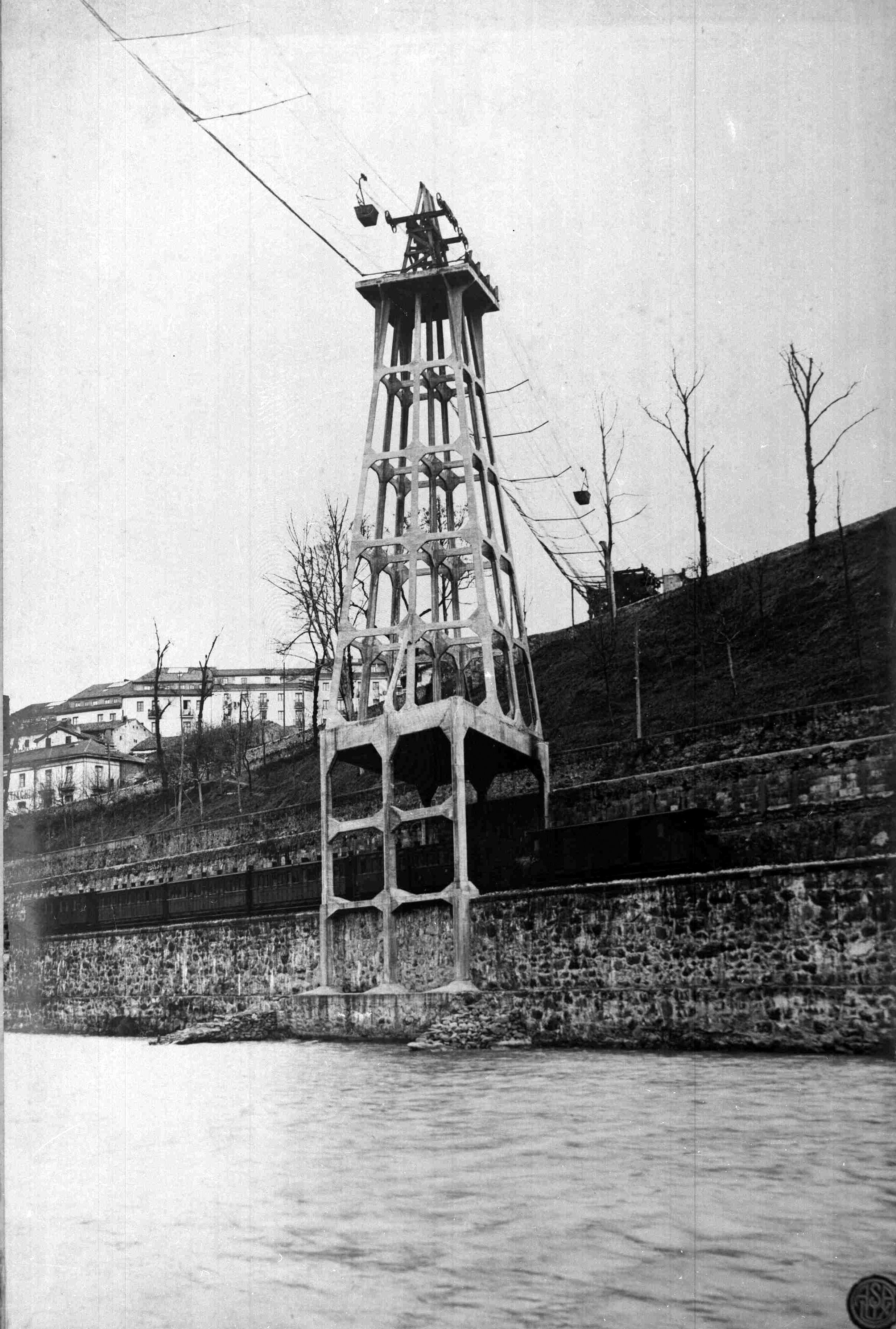TELEFERICO PARA TRANSPORTE DE MATERIAL EN ATXURI 1890