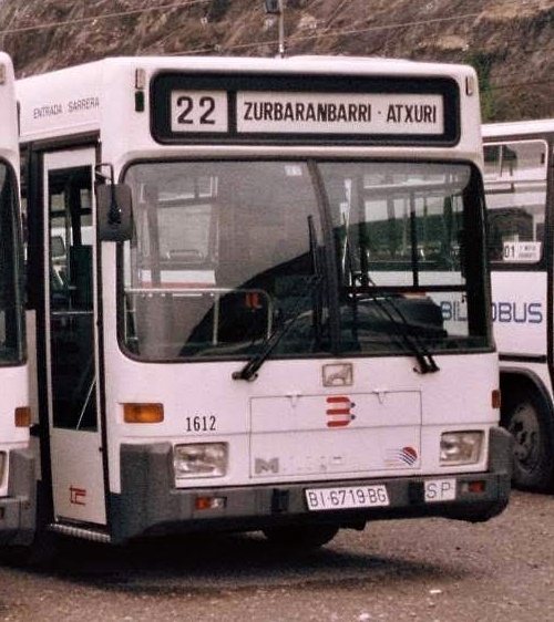22 Zurbaranbarri-Atxuri. 1993 Foto Xavi Flórez Bus_1601+1612 Man_1993-08(XF)