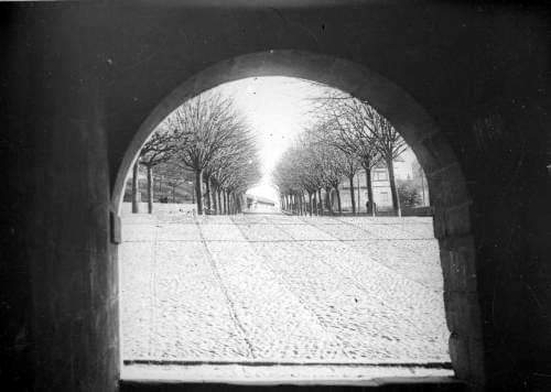 Vista desde el pórtico de la iglesia. Ojanguren Indalecio 1919
