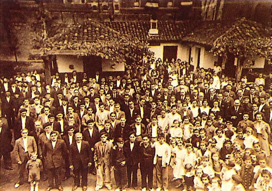 Personal y consejeros de la fábrica