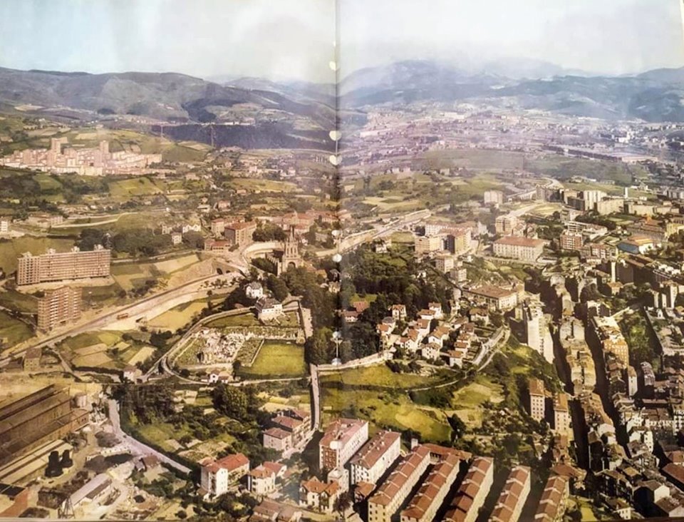 1962. Begoña Martínez nos envía esta imagen del entorno de la Basílica de Nuestra Señora de Begoña