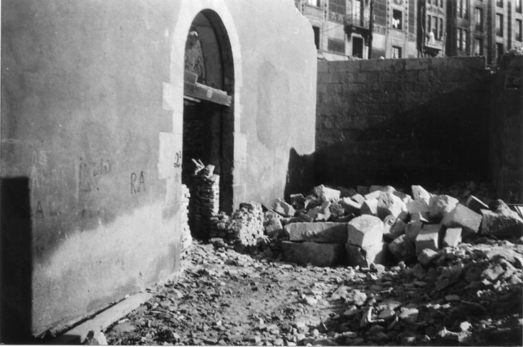 En el rebotillo ya no juegan los pelotaris, ahora las últimas piedras ocupan su lugar