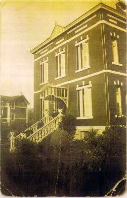 Villa Amadeo 1903-1958 calle Santuchu, 17. Foto de Juan Manuel Lumbreras en el blog de Cesar Estornés.