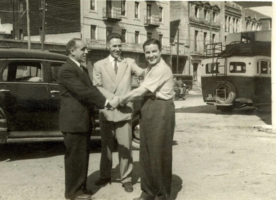 1954 Bolueta. - Jesús y Hermógenes Irurtia y Tedoro Iturbide