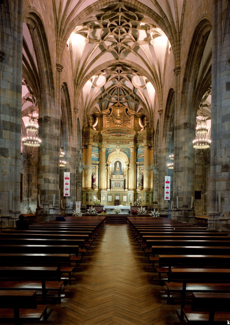 1971 Iglesia de Begoña zurbaran30. Fondo fotográfico de la empresa FOAT. Archivo Histórico de Euskadi