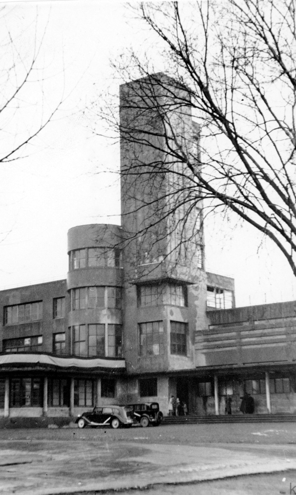 Escuela Luis BriÃ±as en el barrio de Santutxu, 1942-02. Revers