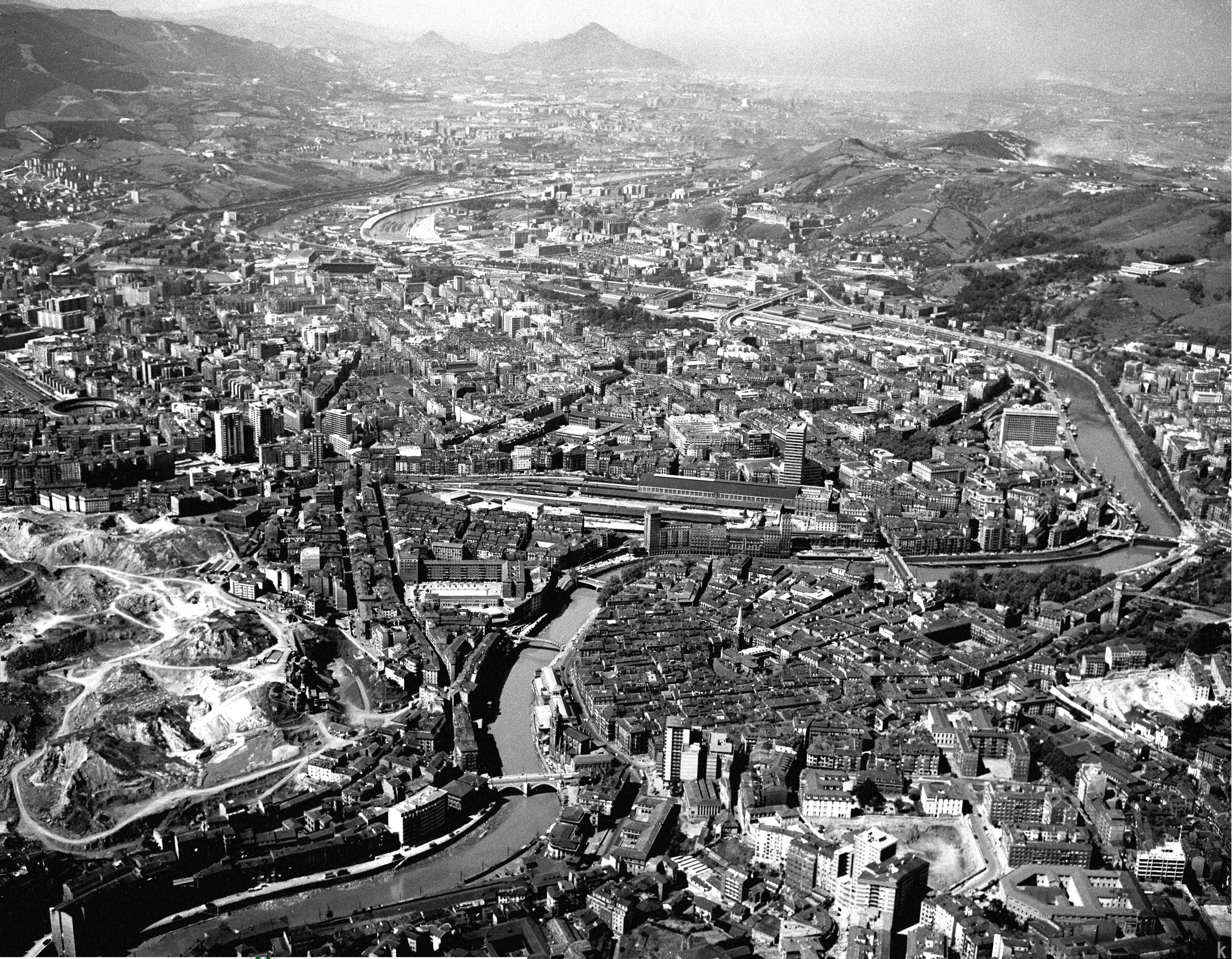Panorámica Bilbao2. Fondo fotográfico de la empresa FOAT. Archivo Histórico de Euskadi
