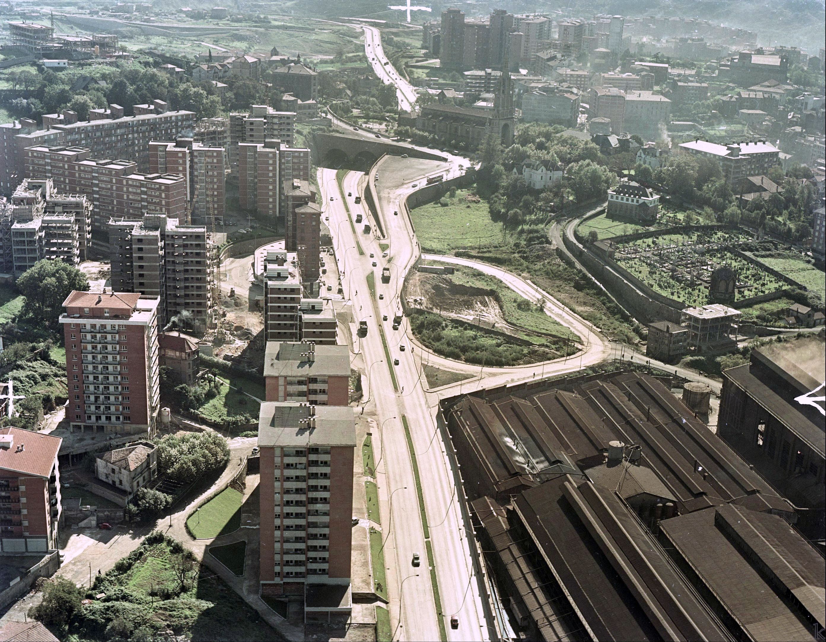 Panorámica de Begoña de Bilbao. Cementerio Municipal de Begoña. Foat. . Bilboko Udal Artxiboa