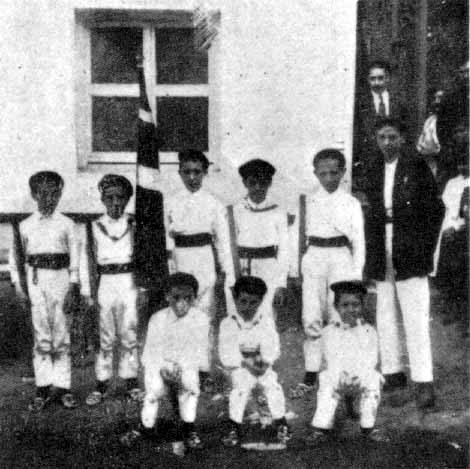 Begoñako Batzokiaren ezpatadantzariak 1915