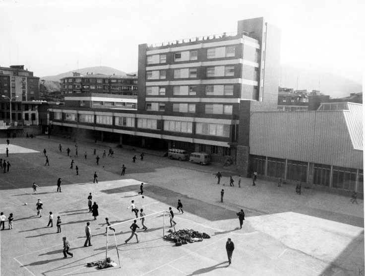 Colegio Berrio Otxoa. Ca. 1980 Foto Ramón Bernardo. Bilboko Udal Artxiboa
