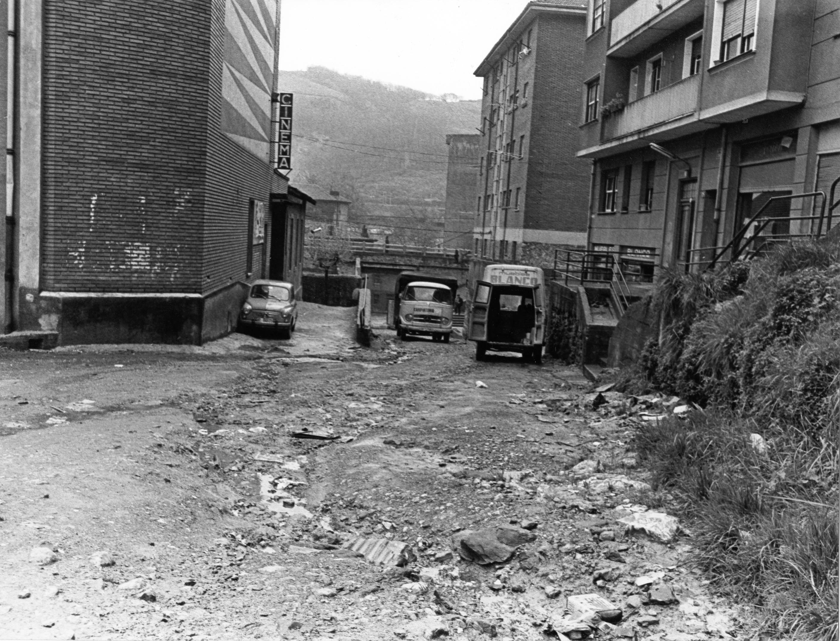 Calle Iturriaga, actualmente Juan Guisasola, Bolueta. 1972-04-15