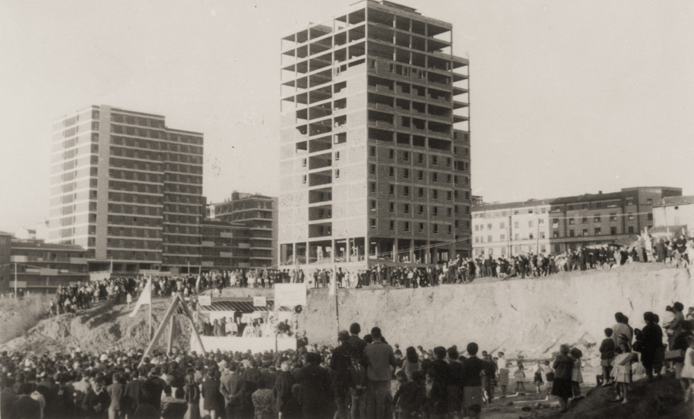 Colocación de la primera piedra en la nueva Iglesia de San Fran