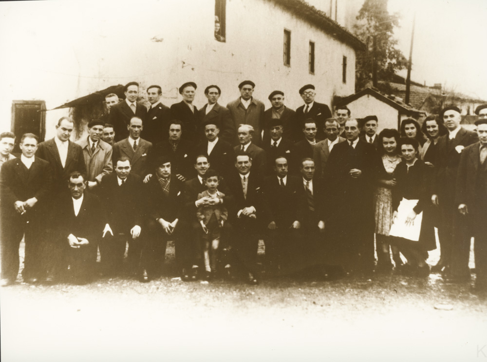 Tertulia los Veinticinco del chacolí de Mari.