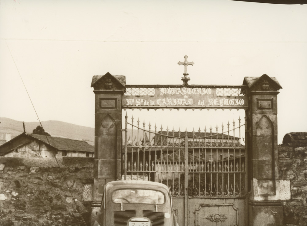 Puerta principal del Monasterio de Ntra. Sra. del Refugio.