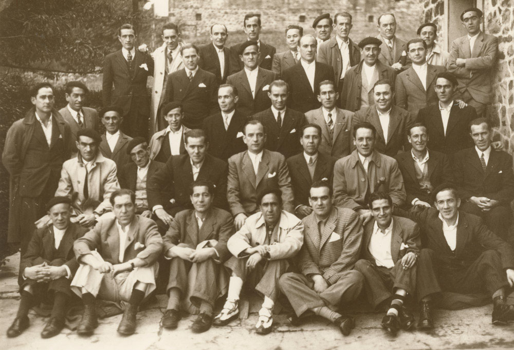 Clientes del bar de Jesusa en una comida en el Txakoli de Artxan