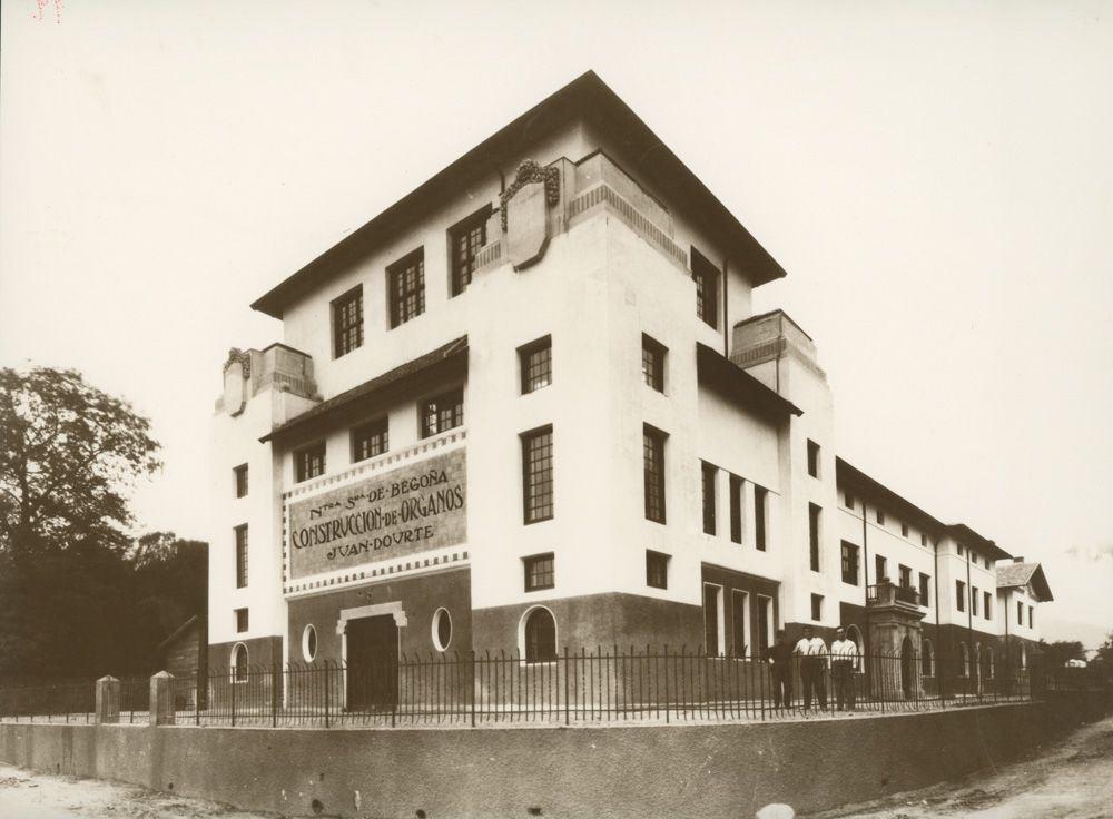 También llegó le piqueta a lo no mucho industrial que tuvimos