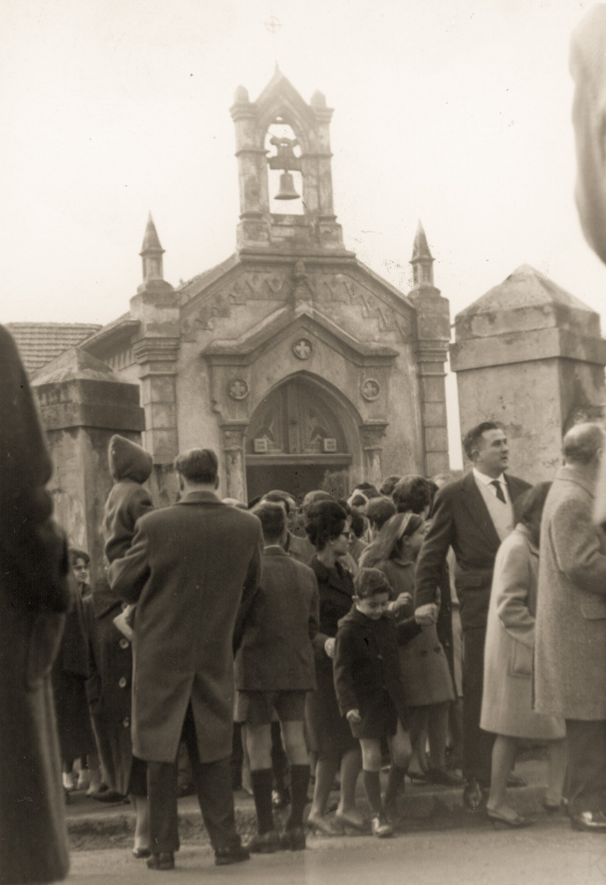 Feligreses entrando a San Francisquito